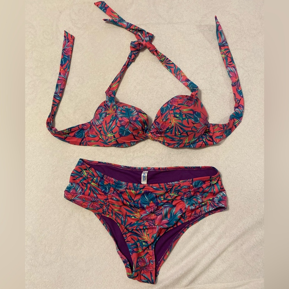 La Vie En Rose Floral Multicolor Bikini Set - Medium